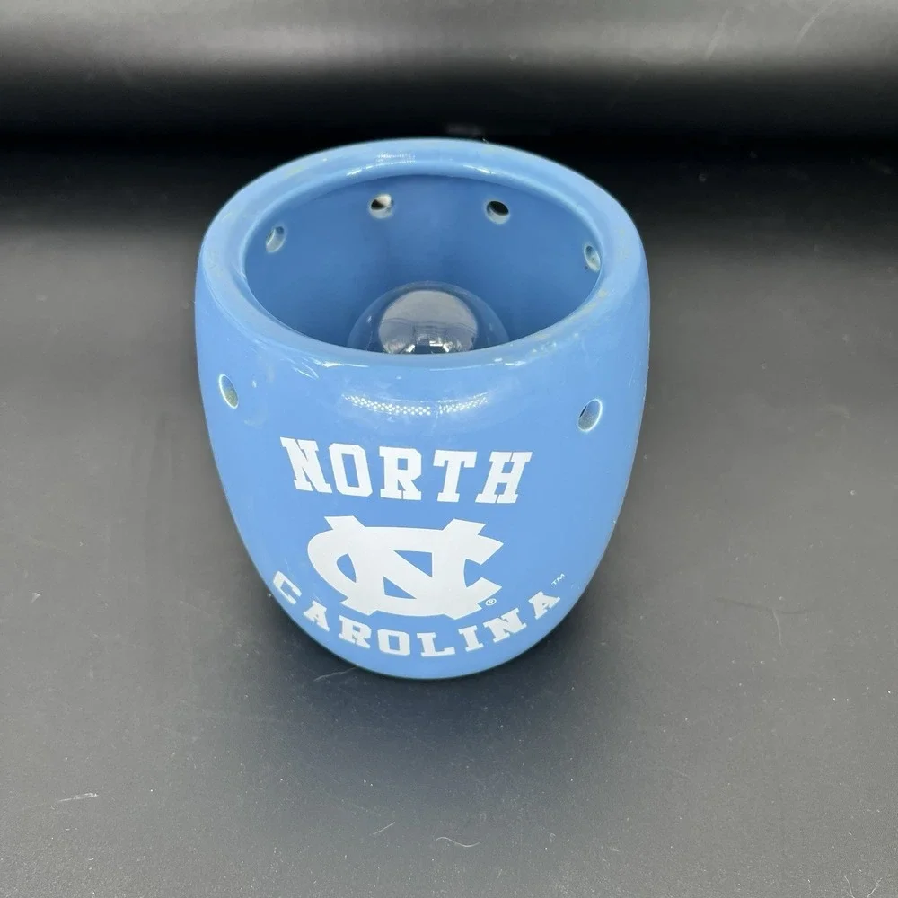 Scentsy UNC Tar Heels North Carolina Chapel Hill Full Size Warmer w/ Bulb